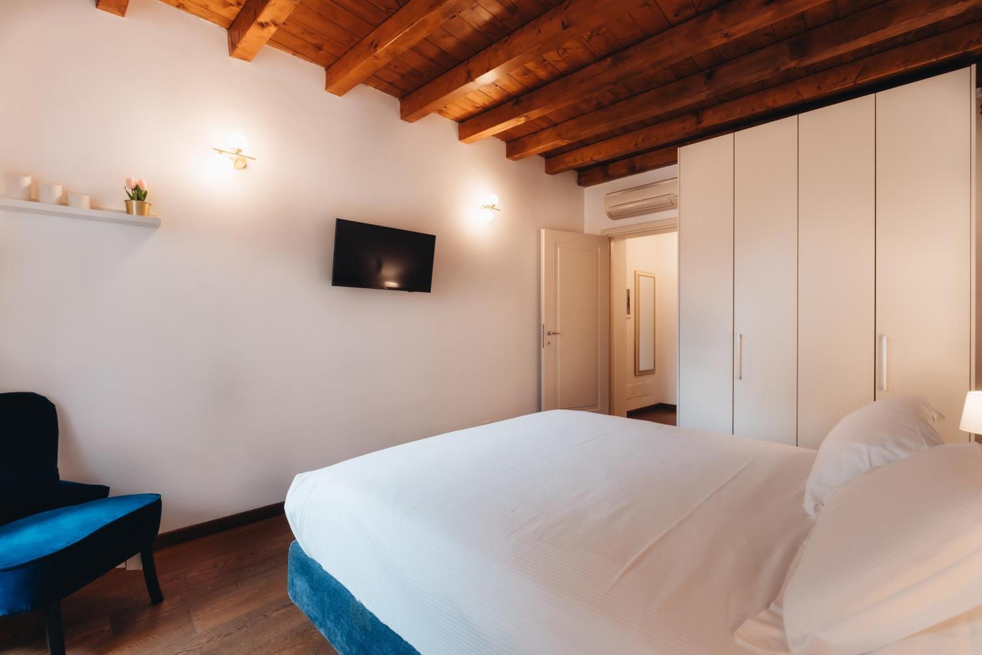 Charming Milan Apartments Brera - Madonnina Bagian luar foto