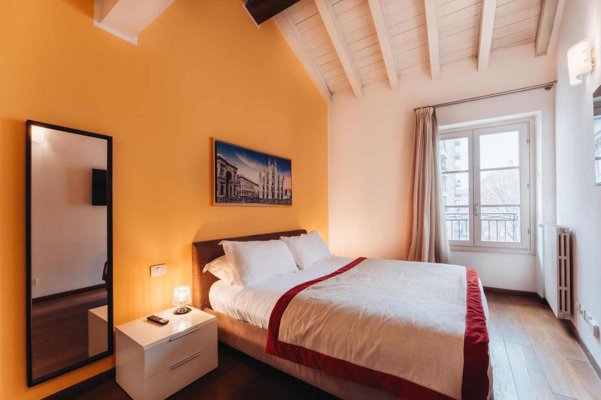 Charming Milan Apartments Brera - Madonnina Bagian luar foto